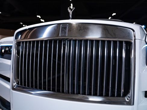 Used 2023 Rolls-Royce Cullinan image 30