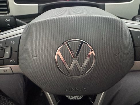 Used 2021 Volkswagen Atlas SEL Premium image 19