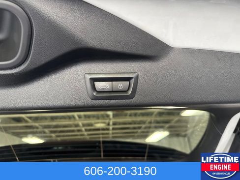 Used 2023 BMW X5 xDrive40i w/ Premium Package AWD/4WD image 12