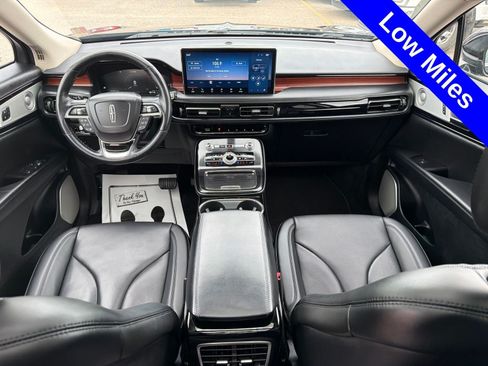Used 2022 Lincoln Nautilus Reserve w/ Equipment Group 202A AWD/4WD image 3