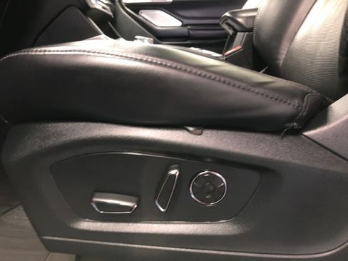 Certified 2020 Ford Explorer Platinum w/ Premium Technology Package image 26