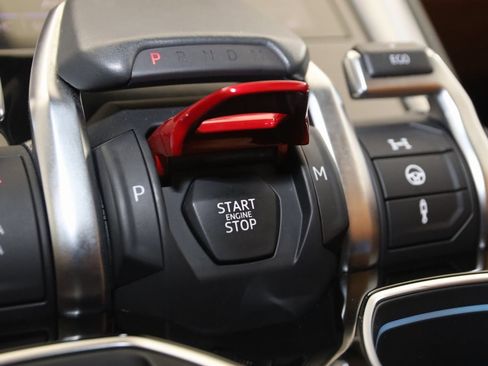 Used 2019 Lamborghini Urus image 50