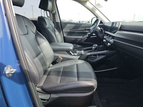 Used 2025 Kia Telluride S image 9