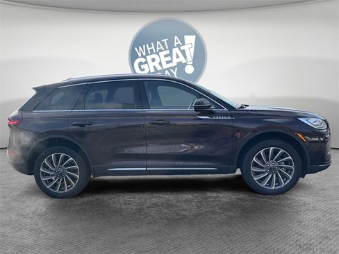 Used 2023 Lincoln Corsair Reserve w/ Equipment Group 201A image 2