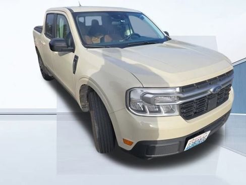 Used 2024 Ford Maverick Lariat image 2