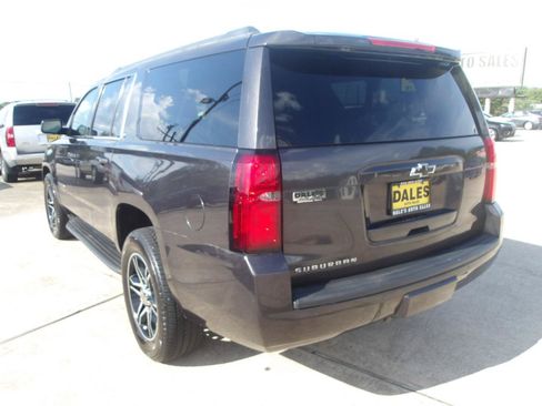 Used 2016 Chevrolet Suburban LT RWD image 14