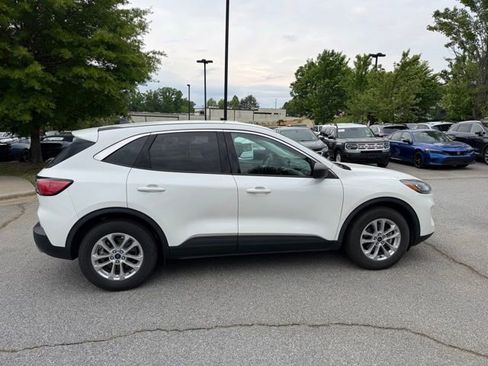 Used 2022 Ford Escape SE w/ Convenience Package FWD image 5