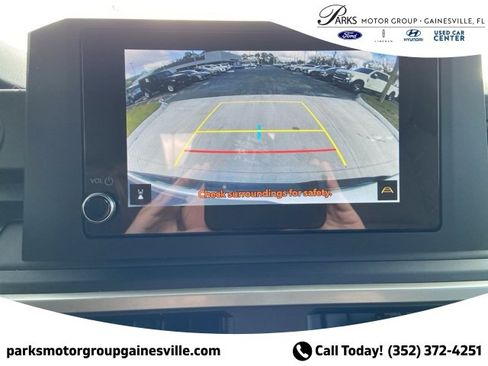 Used 2024 Toyota Tacoma SR image 18