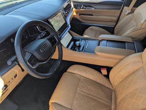 Used 2023 Jeep Grand Wagoneer Series III w/ Rear Seat Video Group 1 image 22