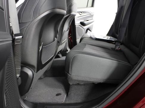 New 2026 Jeep Grand Cherokee Laredo image 17