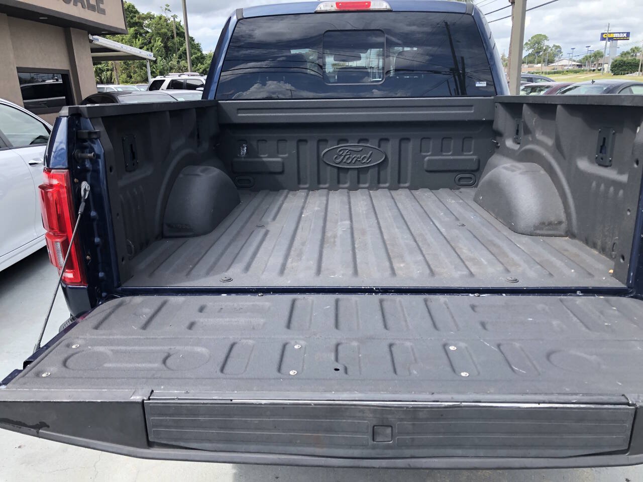 Used 2015 Ford F150 Platinum w/ Technology Package AWD/4WD image 13