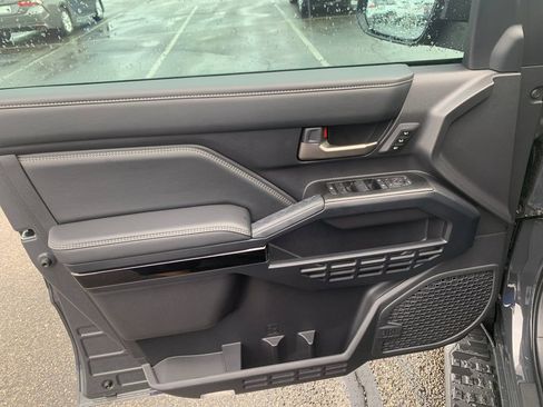 New 2026 Toyota 4Runner Limited AWD/4WD image 11