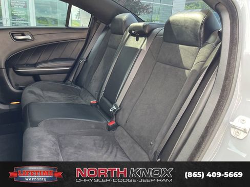 Used 2022 Dodge Charger Scat Pack RWD image 17