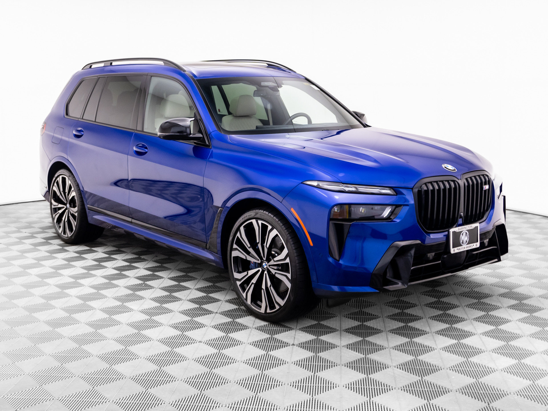 Certified 2025 BMW X7 M60i AWD/4WD image 8