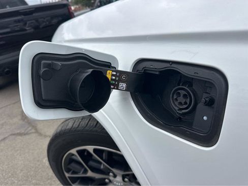 Used 2022 Jeep Grand Cherokee Summit image 32