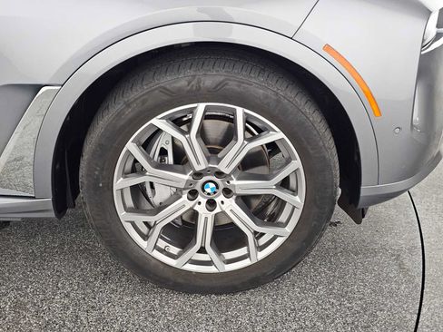 Used 2025 BMW X7 xDrive40i AWD/4WD image 9