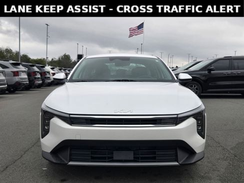 Used 2025 Kia K4 EX image 2