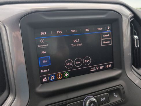 Used 2024 Chevrolet Silverado 1500 Custom image 15