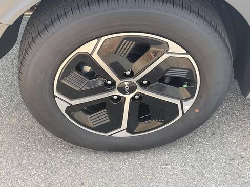 New 2026 Kia Niro EX w/ EX Premium Package FWD image 7