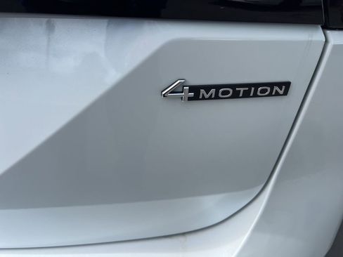 New 2026 Volkswagen Atlas Peak Edition AWD/4WD image 8