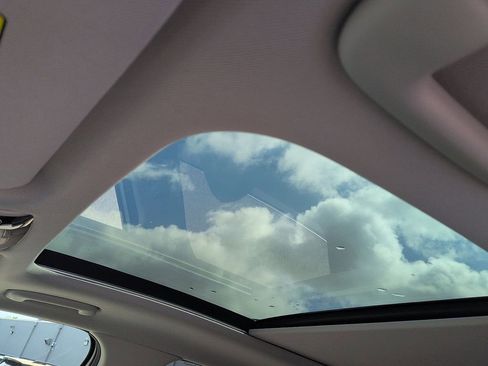 Used 2025 Kia Sorento S w/ Panoramic Sunroof Package FWD image 10