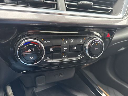 Used 2024 Chevrolet Trax ACTIV w/ Sunroof Package image 19