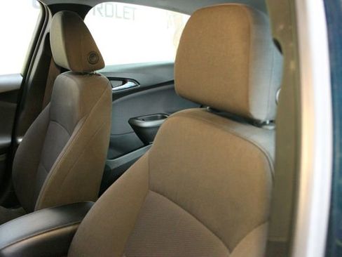 Used 2019 Chevrolet Cruze LT w/ LT True North Edition FWD image 17