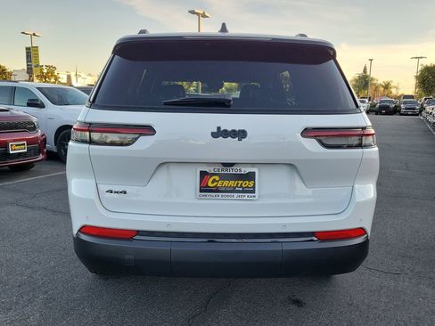 New 2025 Jeep Grand Cherokee L Altitude image 18