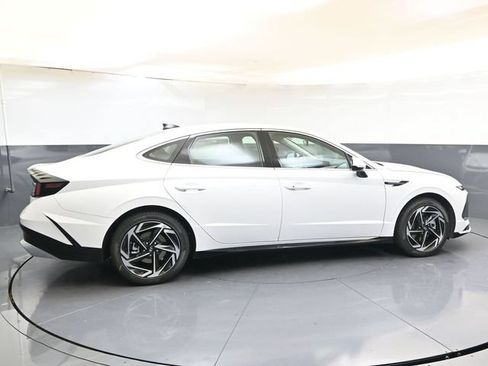 Used 2026 Hyundai Sonata SEL FWD image 6