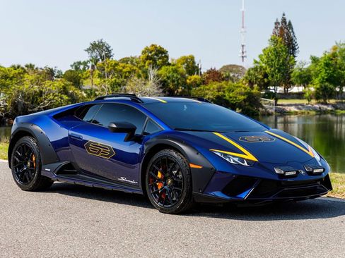Used 2023 Lamborghini Huracan Sterrato image 39