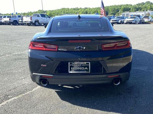 Used 2017 Chevrolet Camaro LT RWD image 4