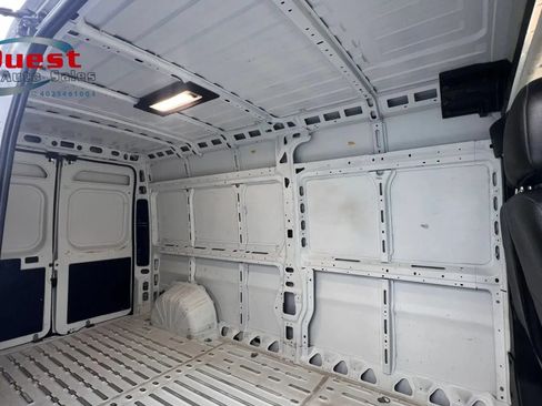 Used 2025 RAM ProMaster 2500 w/ Convenience Group FWD image 17