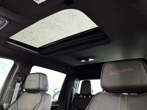 Used 2024 Chevrolet Silverado 2500 High Country w/ High Country Premium Package image 13