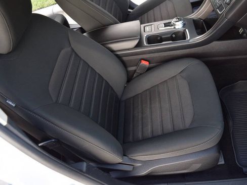 Used 2020 Ford Fusion SE FWD image 50
