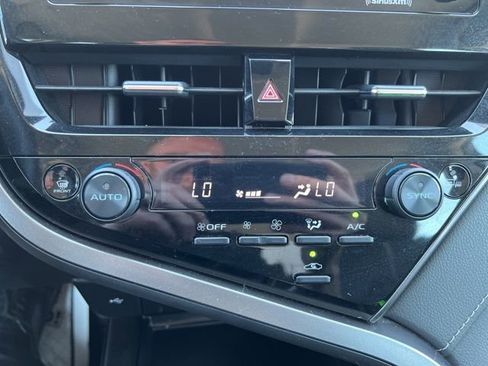 Used 2022 Toyota Camry SE FWD image 26