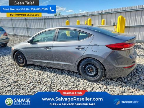 Used 2018 Hyundai Elantra SE FWD image 3