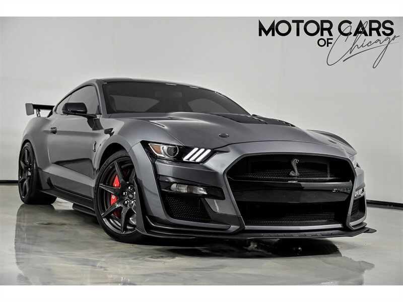 Used 2022 Ford Mustang Shelby GT500 w/ Carbon Fiber Track Pack RWD image 1