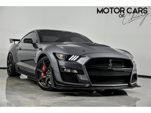 Used 2022 Ford Mustang Shelby GT500 w/ Carbon Fiber Track Pack RWD image 1