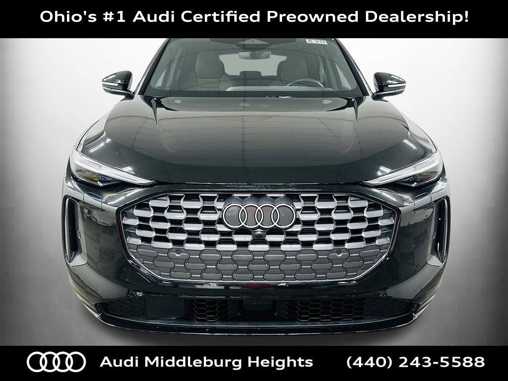 Certified 2025 Audi Q5 Premium Plus w/ Premium Plus AWD/4WD image 2