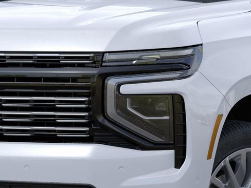 New 2026 Chevrolet Suburban High Country image 11