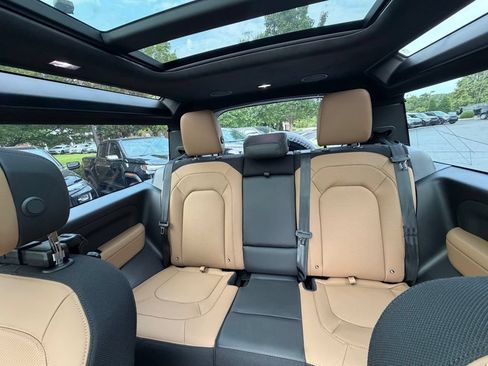 Used 2026 Land Rover Defender 90 V8 AWD/4WD image 15