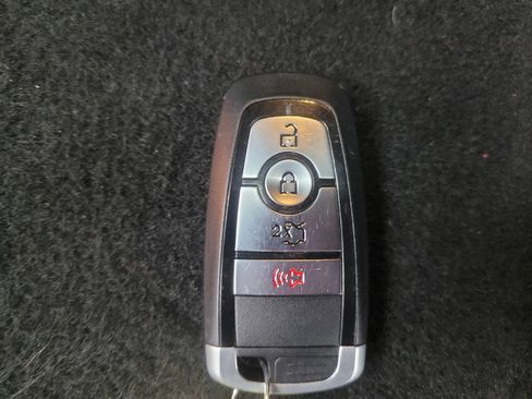 Used 2019 Ford Explorer XLT FWD image 32