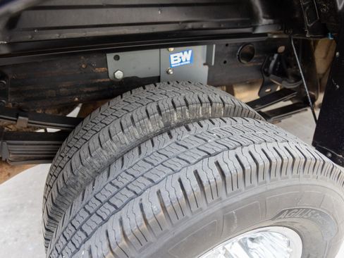 Used 2004 Chevrolet Silverado 3500 LT w/ Heavy-Duty Power Package image 43