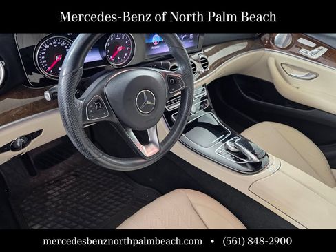 Used 2018 Mercedes-Benz E 400 4MATIC Sedan image 10