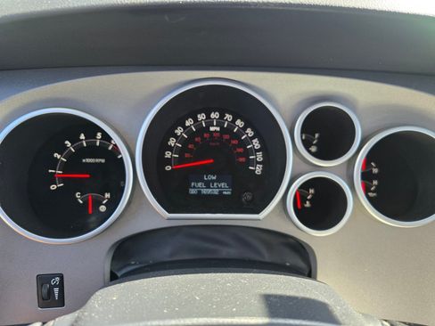 Used 2011 Toyota Tundra Limited w/ Platinum Pkg AWD/4WD image 7