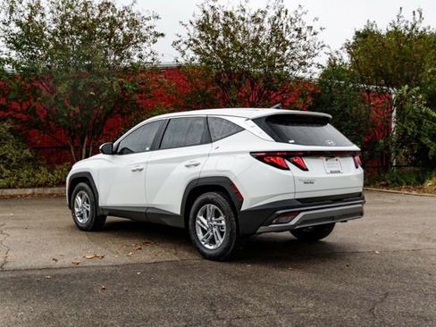 New 2026 Hyundai Tucson SE image 4