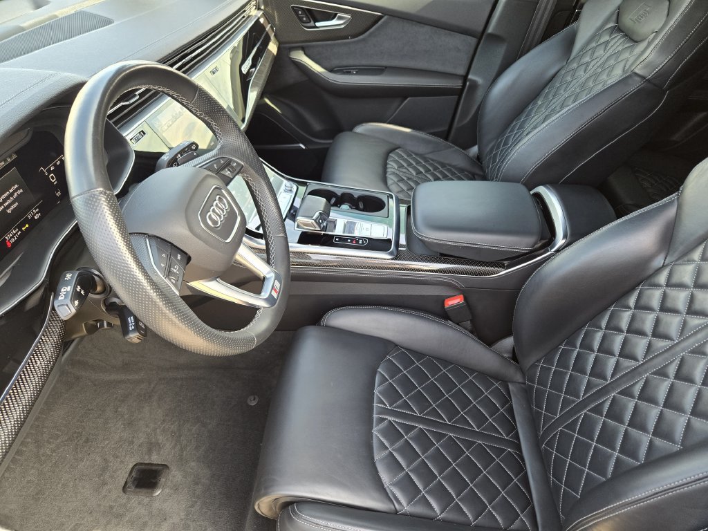Used 2023 Audi SQ7 Premium Plus AWD/4WD image 16
