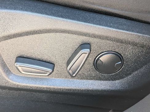 Used 2020 Ford Edge SE FWD image 21