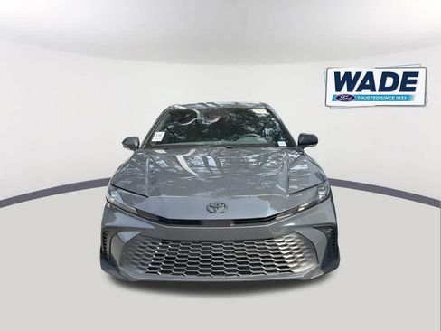 Used 2025 Toyota Camry SE w/ Convenience Package FWD image 2