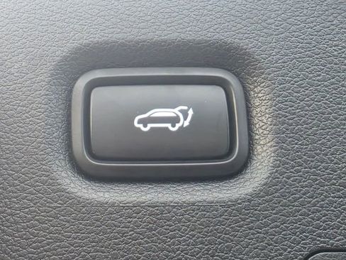 Used 2023 Hyundai Santa Fe SEL image 11